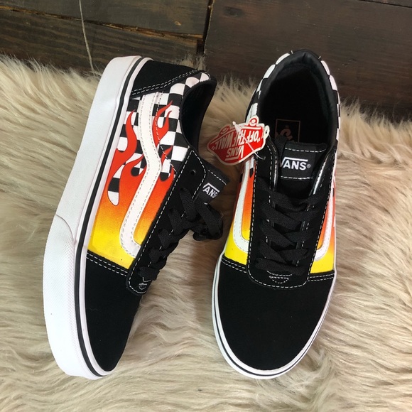 vans flame checker